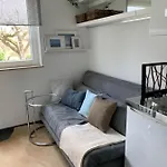 Micro-apartment In Seenähe Fußläufig Zum See:)) *