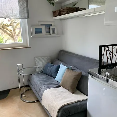 Micro-apartment In Seenähe Fußläufig Zum See:)) *
